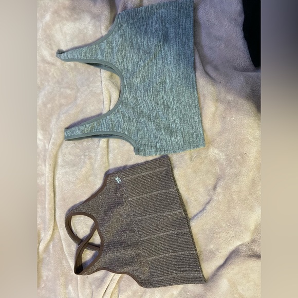 Bralette/ workout tops - Picture 4 of 4